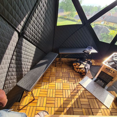 Bastutält från Hott Sauna hos en kund, foto ur en recension