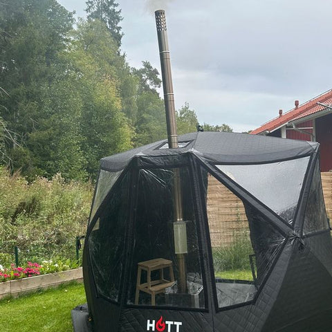 Bastutält från Hott Sauna hos en kund, foto ur en recension