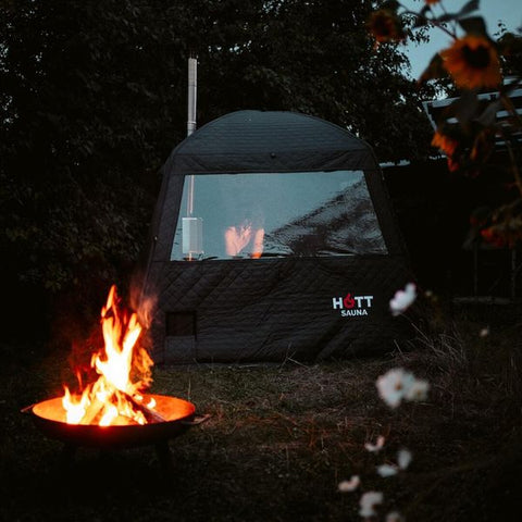 Bastutält från Hott Sauna hos en kund, foto ur en recension
