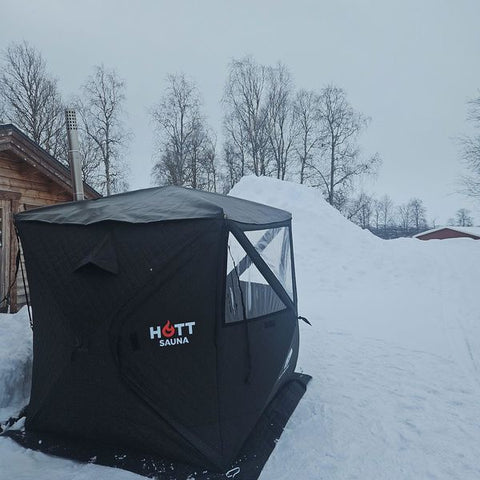 Bastutält från Hott Sauna hos en kund, foto ur en recension