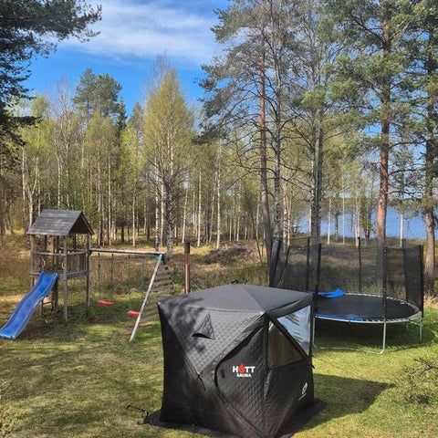 Bastutält från Hott Sauna hos en kund, foto ur en recension