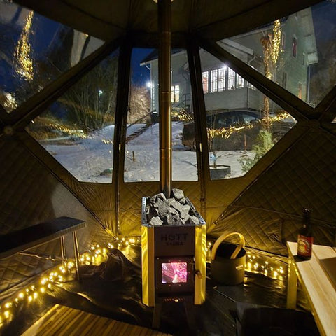 Bastutält från Hott Sauna hos en kund, foto ur en recension