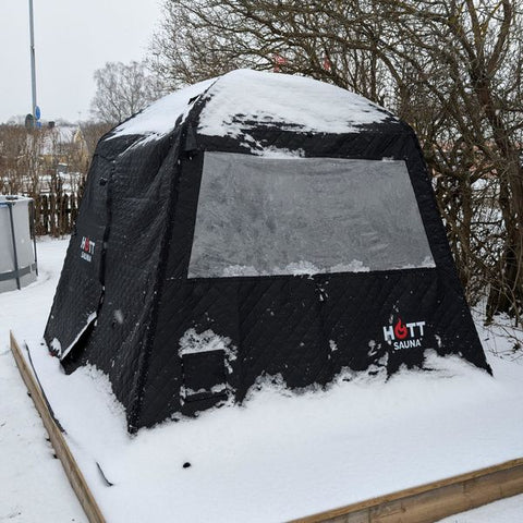 Bastutält från Hott Sauna hos en kund, foto ur en recension