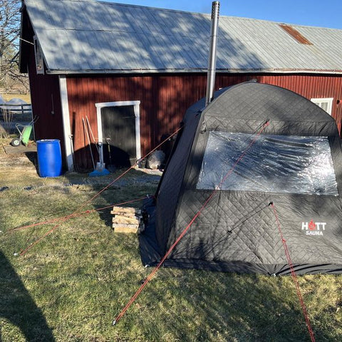 Bastutält från Hott Sauna hos en kund, foto ur en recension