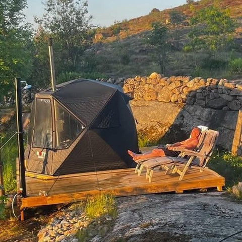 Bastutält från Hott Sauna hos en kund, foto ur en recension