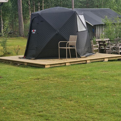 Bastutält från Hott Sauna hos en kund, foto ur en recension