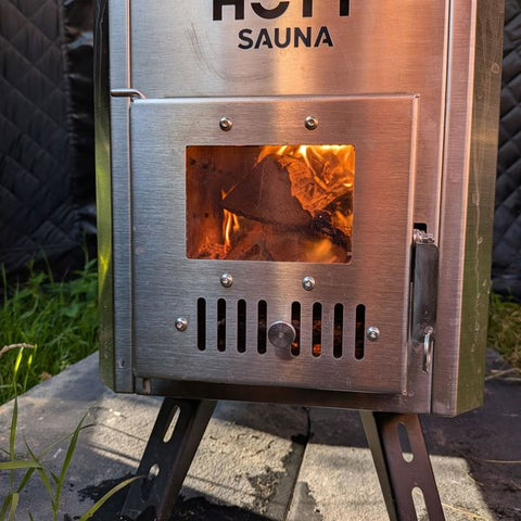 Bastutält från Hott Sauna hos en kund, foto ur en recension